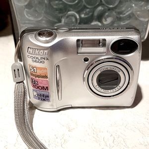 FINAL ⬇️ Nikon Digital Coolpix 5600 Camera